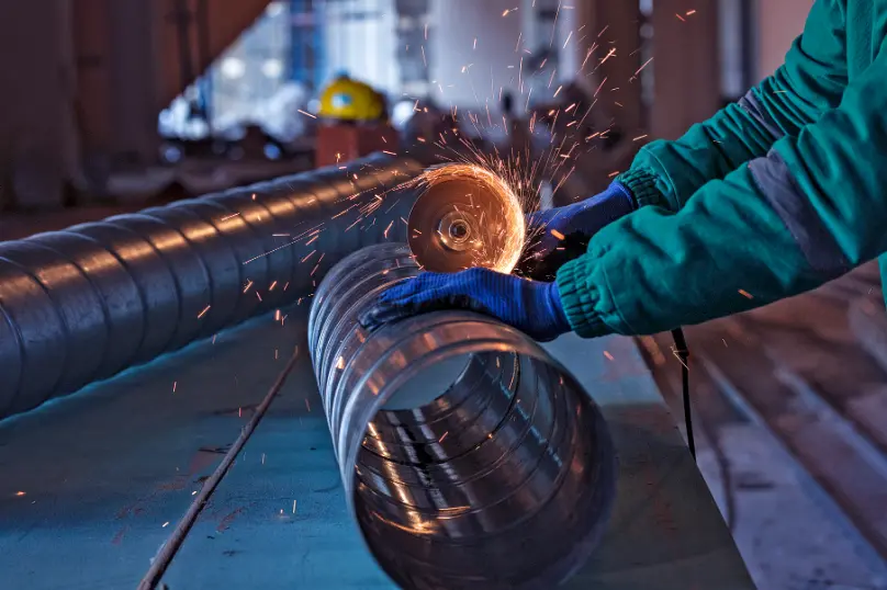 arc-welding-steel-construction-site